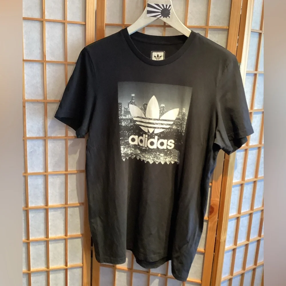 Adidas Skateboarding Graphic Logo Trefoil NY Photo Tee BR4972 Men's Size Large